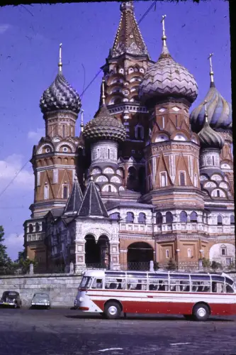 Original DIA Film Slide 35mm Moskau St. Vasily Catherdral& old Bus  '60s B2L97