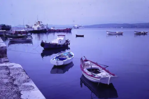 Original DIA Film Slide 35mm  Harbour Scene Idylle Greece '70s B2R62