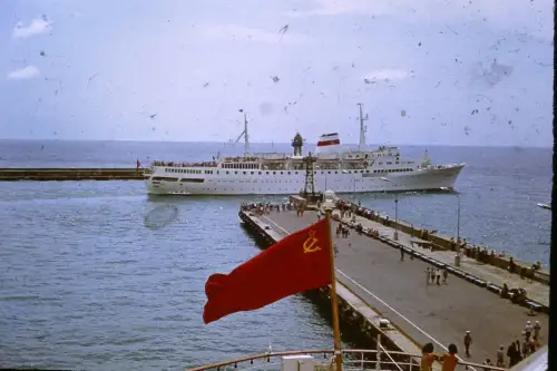 Original DIA Film Slide 35mm Ein russischer Schiff im Hafen Yalta  '70s B2L85