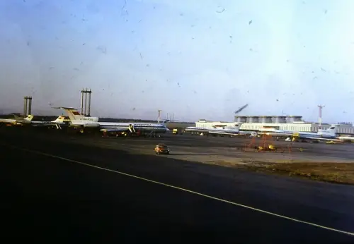 Orig DIA Film Airport Szene mit TU-154 Maschinen   '70s B11/2/12