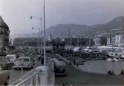 Orig Film Negativ  Frankreich Riviera  Strassenszene 1970s B14/13/31