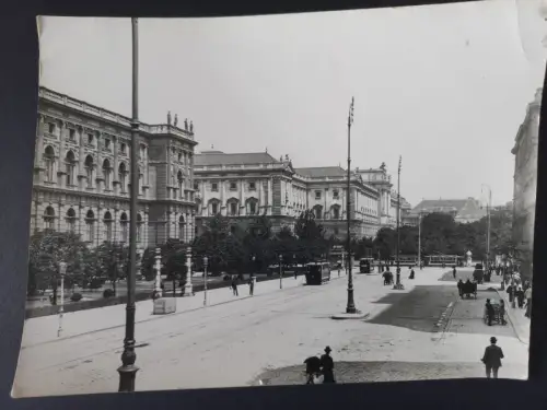 Vintage Foto - Wien, Babenberger Str. beim Maria-Theresien-Platz mit Straßenbahn