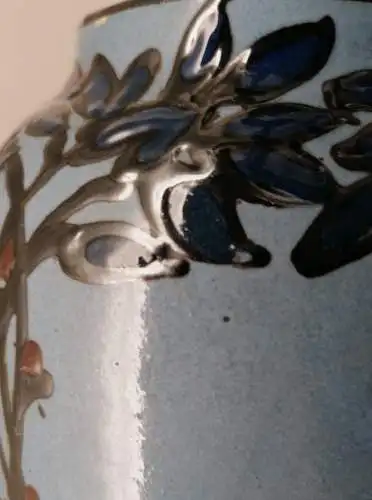 Jugendstil Keramik Vase mit Schlicker-Malerei Laeuger?