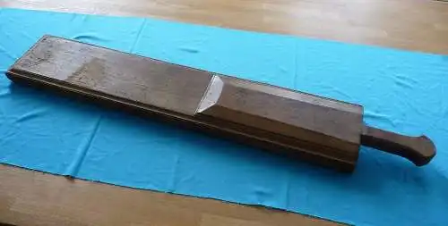 Großes altes Mangelbrett Wäscheholz verziert