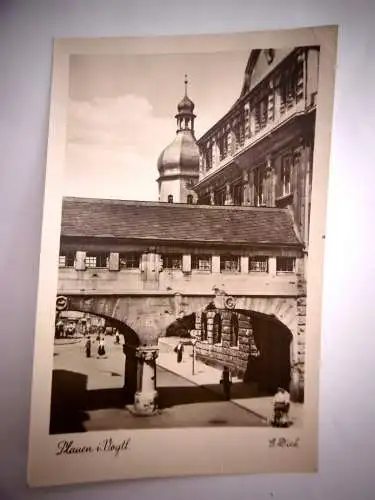 Alte PK/Ansichtskarte "Plauen Vgtl. Torbogen Marktstrasse", gelaufen 1955
