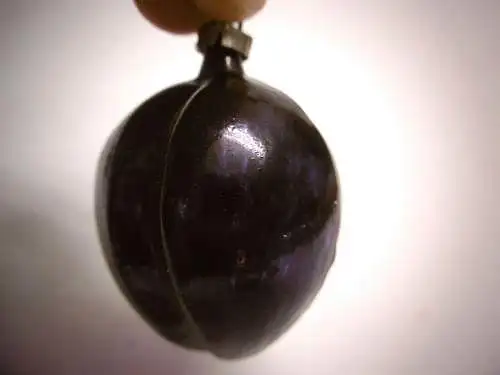 Wunderschöner nostalgischer Christbaumschmuck "Pflaume", Höhe 5 cm