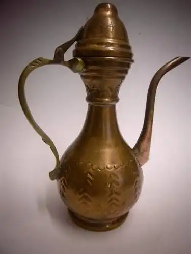Bezaubernde Vintage Vase Krug aus gehämmerten Kupfer, 1001 Nacht