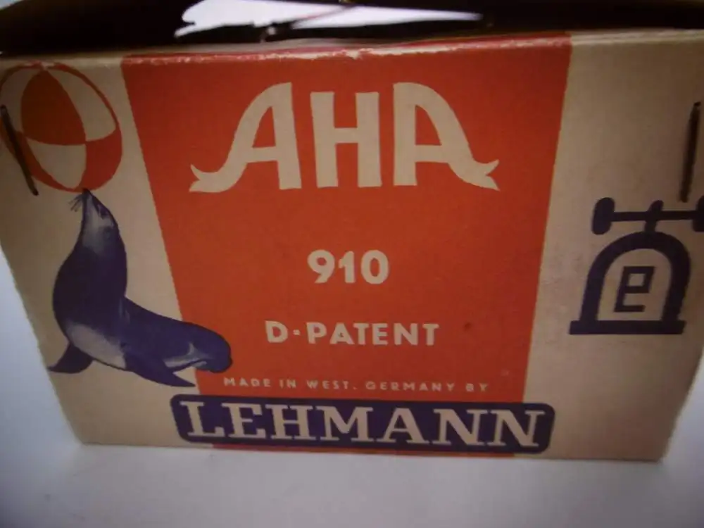 Antike Blechrobben von AHA Lehmann im originalen Verkaufskarton, 8 Stk. 4