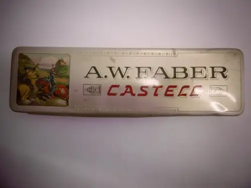 Alte Faber Castell Blechdose, mit Einlegepapier, inkl. 12 Bleistifte Top!!