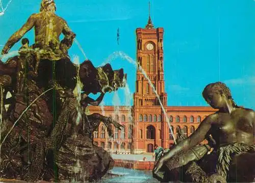 Germany Berlin Neptunbrunnen und Rathaus