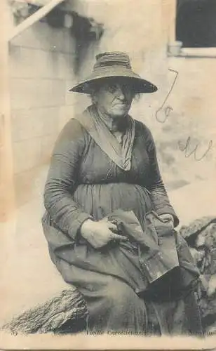 France Tulle typical woman