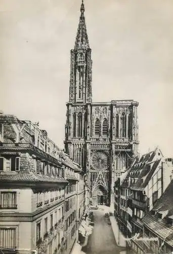 France Strasbourg La Cathedrale et la Rue Merciere