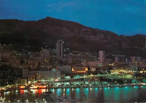 Principaute de Monaco vue de nuit sur le Port