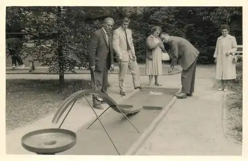 Germany Foto-Jung, Bad Nauheim photographic postcard souvenir people playing balls