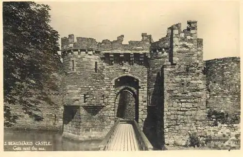 Beaumaris castle gate next the sea