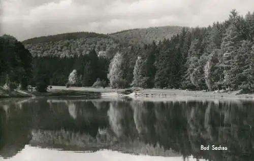 Germany Bad Sachsa Schmelzteich mit Ravensberg