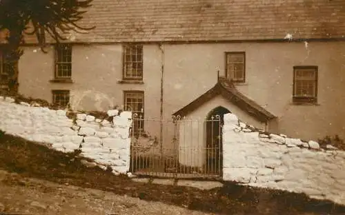 Mansion house to identify photographic postcard