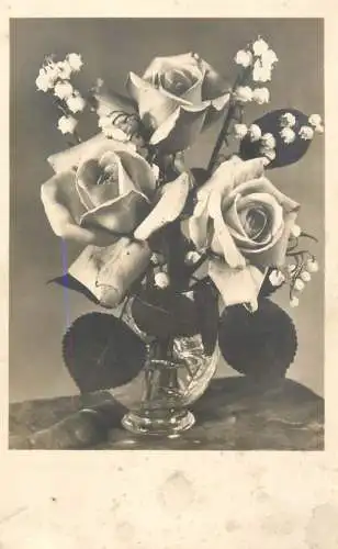 Postcard rose bouquet vase