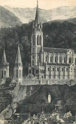 France Lourdes la grotte