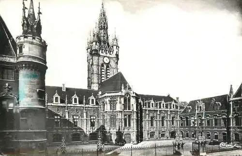France Douai (Nord) Cour d'Honneur de l'Hotel de Ville et Beffroi
