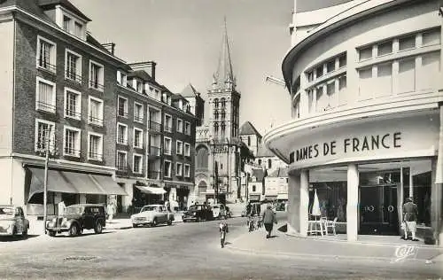 France Lisieux (Calvados) Rue Henri Cheron & la Cathedrale St Pierre