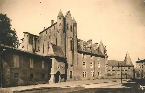 France Cathedrale d'Albi Facade du Palais de la Besbie