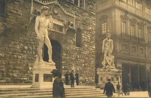 Italy Firenze Ingresso di Palazzo Vecchio col "David" di Michelangelo