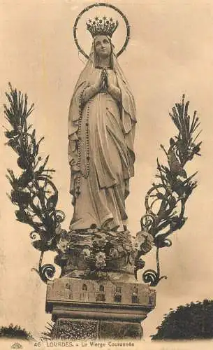 France Lourdes La Vierge Couronnee