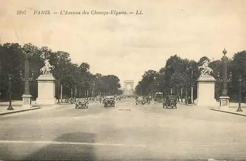 France Paris L'Avenue des Champs-Elysees