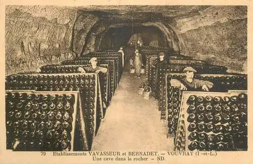 France Vouvray (Indre et Loire) Etablissement de Vavasseur et Bernadet une cave dans le rocher