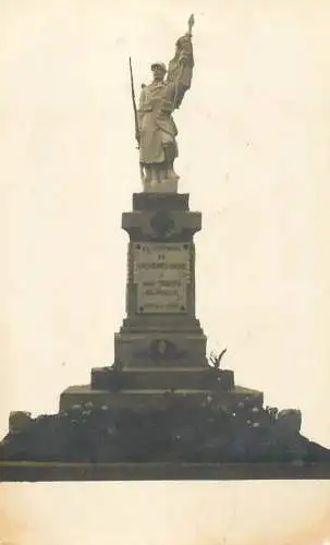 France Louvignies-Bavay Monument a ses Morts Glorieux