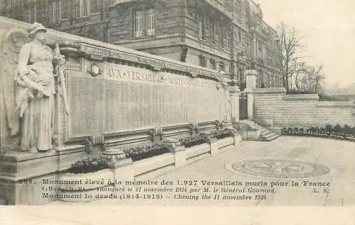 France Versailles Monument aux Morts pour la France