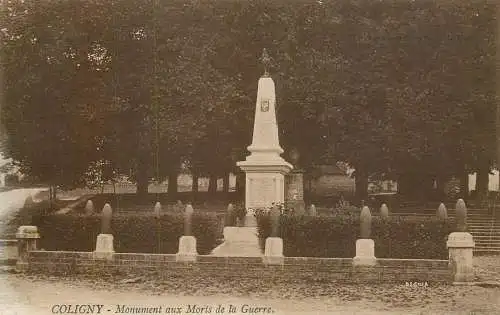 France Coligny (Ain) Monument aux Morts de la Guerre