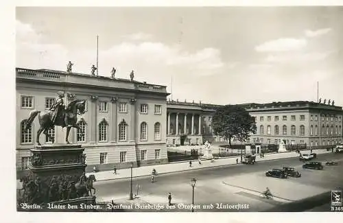 Germany Berlin Unter den Linden Friedrichs des Grossen Denkmal und Universitat