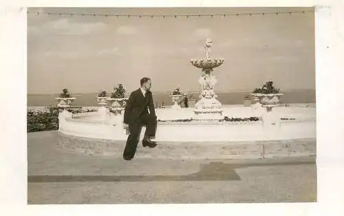 Place to identify real photo