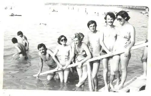 Photograph ca. 6 x 9 cm anonymous persons holiday souvenir photo