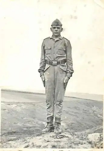 Photograph ca. 6 x 9 cm Romanian army military souvenir photo uniform