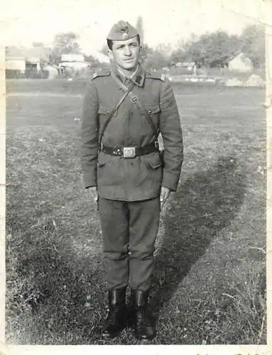 Photograph ca. 6 x 9 cm Romanian army military souvenir photo uniform 1967 Arad