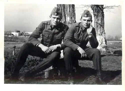 Photograph ca. 6 x 9 cm Romanian army military souvenir photo uniform1968 Tg. Jiu