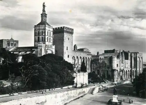 France Avignon (Vaucluse) Palais des Papes & Notre Dame des Doms