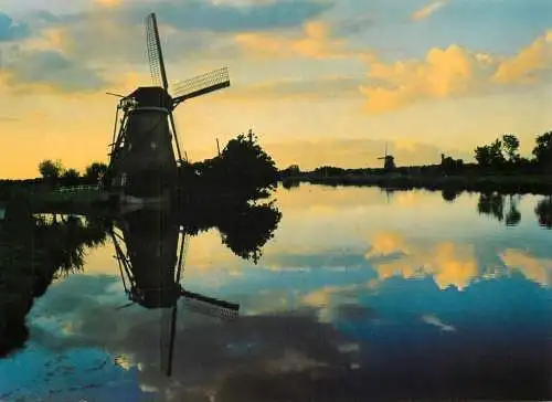 Netherlands Kinderdijk Molens evening aspect