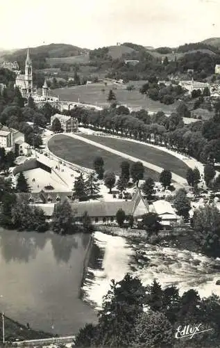 France Lourdes La Basilique & la Basilique Souterraine St Pie X