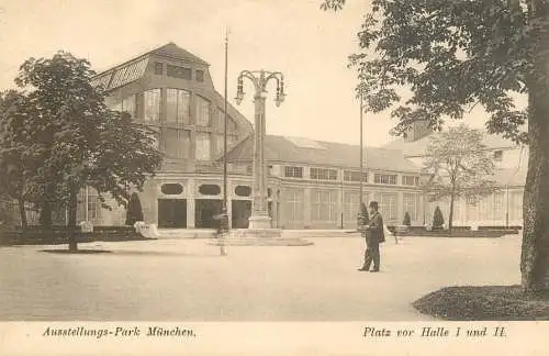Germany Munchen Ausstellungs Park Platz vor Halle I und II