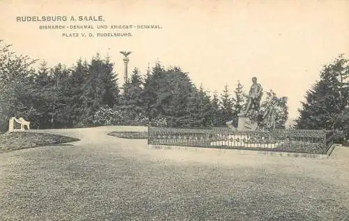Germany Rudersburg an der Saale Platz mit Bismarck Denkmal und Krieger Denkmal