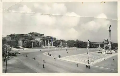 Hungary Budapest Hosok Square