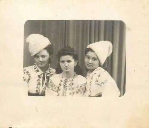 Anonymous persons Romania folk types social history photo 1940