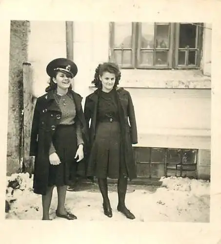 Anonymous persons school souvenir photo Romania 1940s