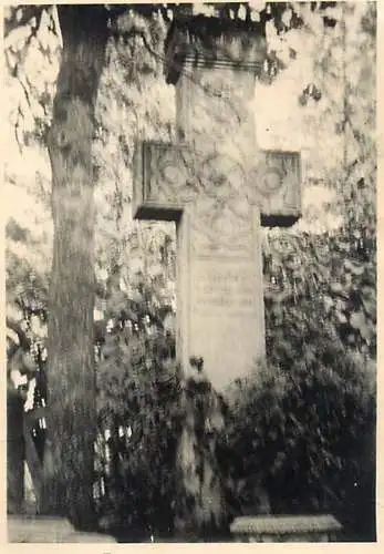 Place to identify cemetery cross monument to identify photo Romania
