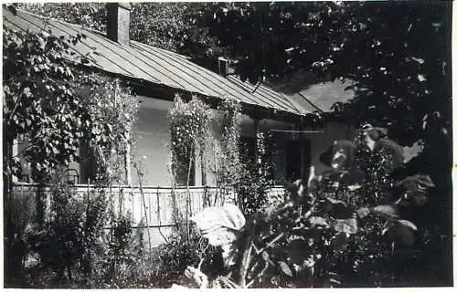 Place to identify house photo