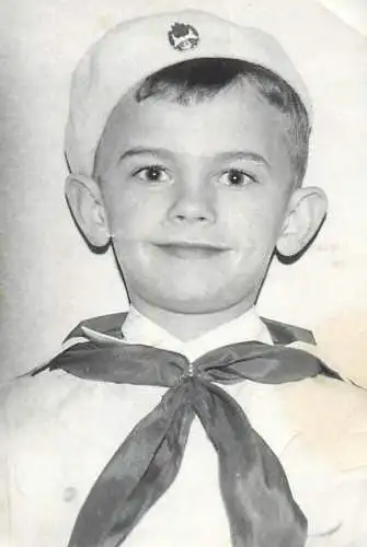 Anonymous persons Romania 1961 school uniform history souvenir photo